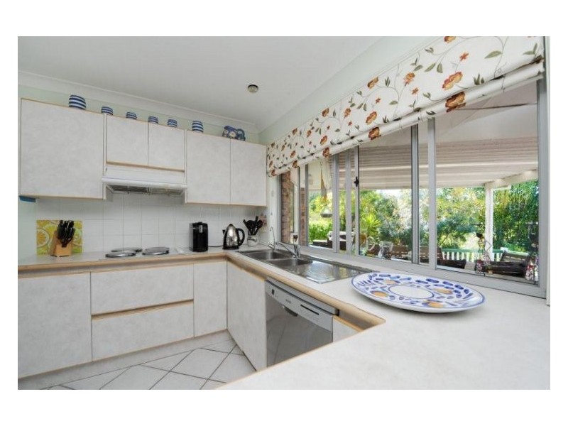 1 Albatross Avenue, Nambour QLD 4560