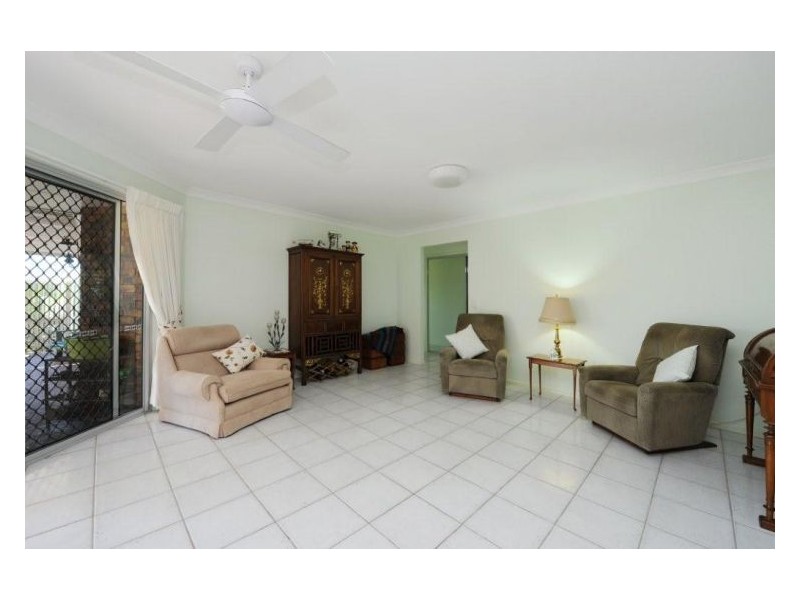 1 Albatross Avenue, Nambour QLD 4560