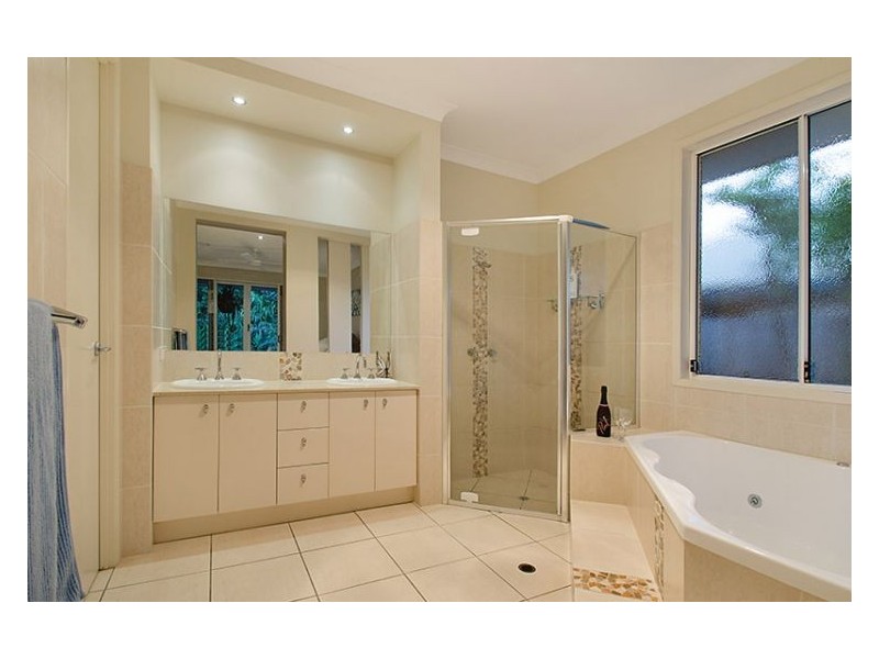 9 Yellow Cedar Place, Palmwoods QLD 4555