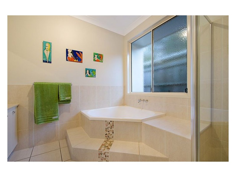 9 Yellow Cedar Place, Palmwoods QLD 4555