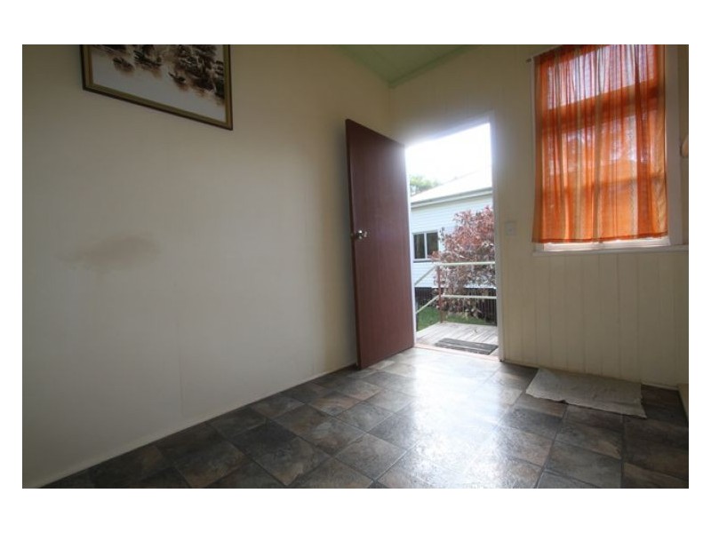 Unit 2 / 51 William Street, Nambour QLD 4560