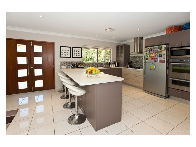 11 Mcgilchrists Road, Eudlo QLD 4554