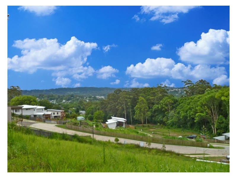 21 Linsay Circuit, Nambour QLD 4560