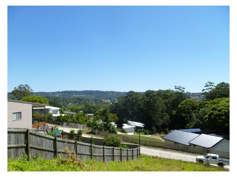 21 Linsay Circuit, Nambour QLD 4560