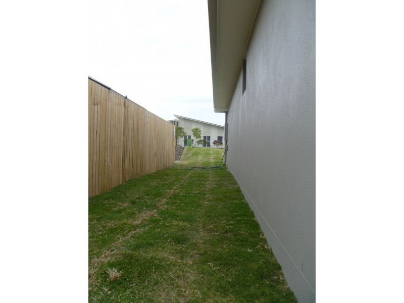 1 Grimes Terrace, Burnside QLD 4560