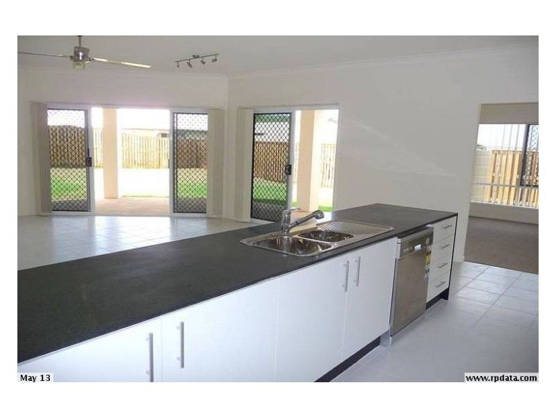 6 Presentation Boulevard, Nambour QLD 4560
