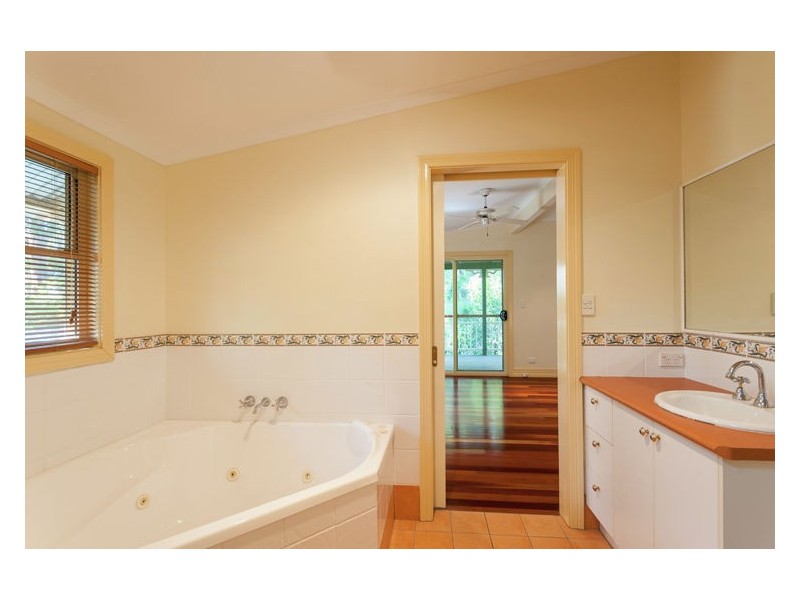 1 Elaine Close, Kureelpa QLD 4560