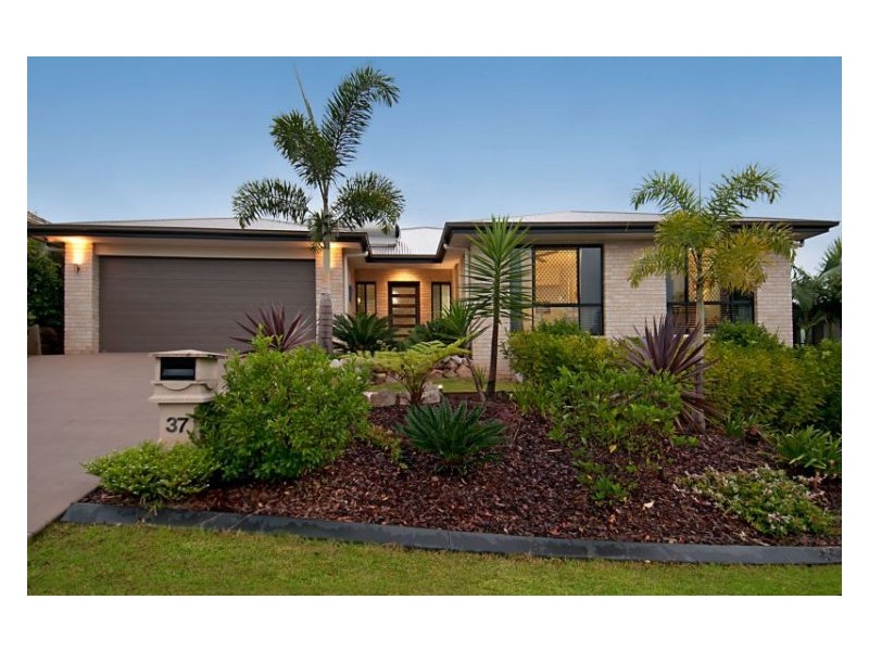 37 Yellow Cedar Place, Palmwoods QLD 4555