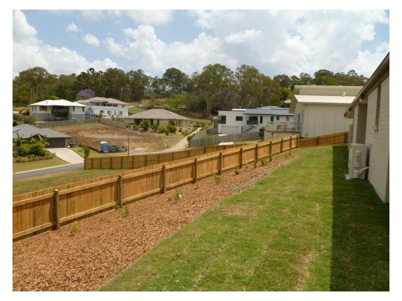 4 Grimes Terrace, Burnside QLD 4560