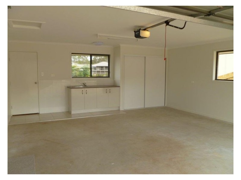 4 Grimes Terrace, Burnside QLD 4560