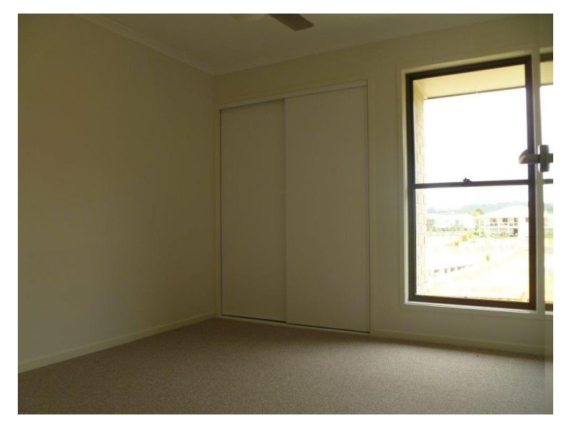 4 Grimes Terrace, Burnside QLD 4560
