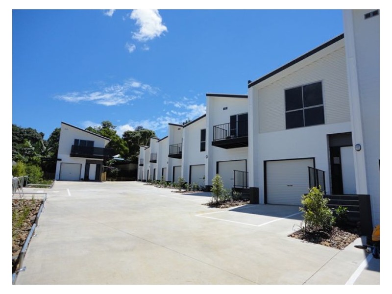 2/21-23 Webster Road, Nambour QLD 4560