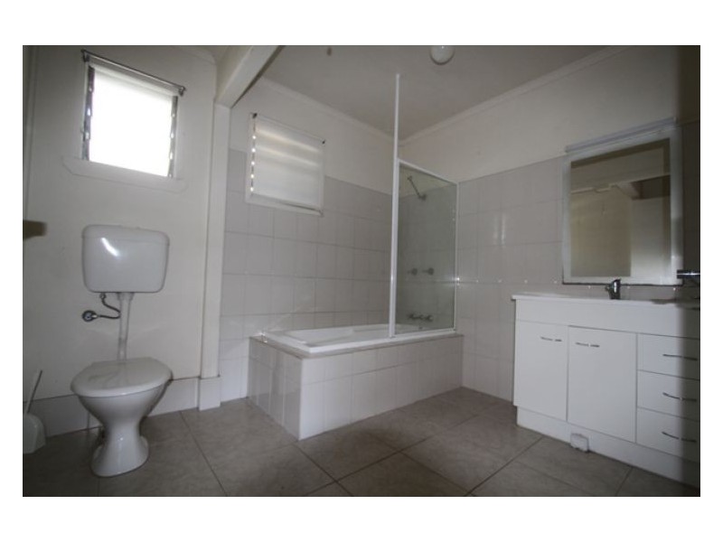 18 Girraween Drive, Nambour QLD 4560