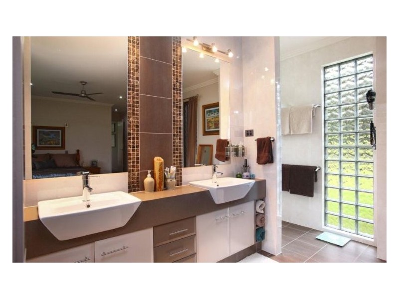 36-40 Golden Valley Place, Valdora QLD 4561