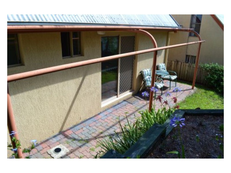 2/13 Fairmeadow Road, Nambour QLD 4560