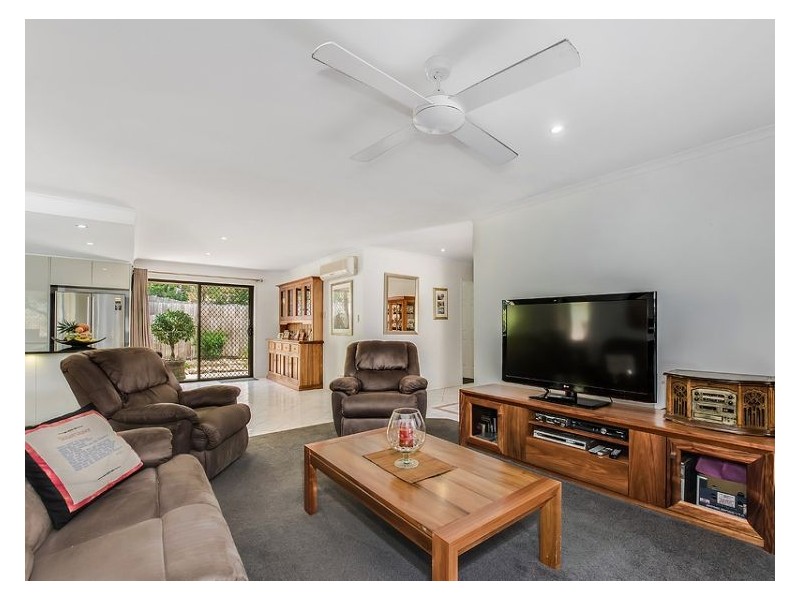38 Greenhaven Close, Burnside QLD 4560