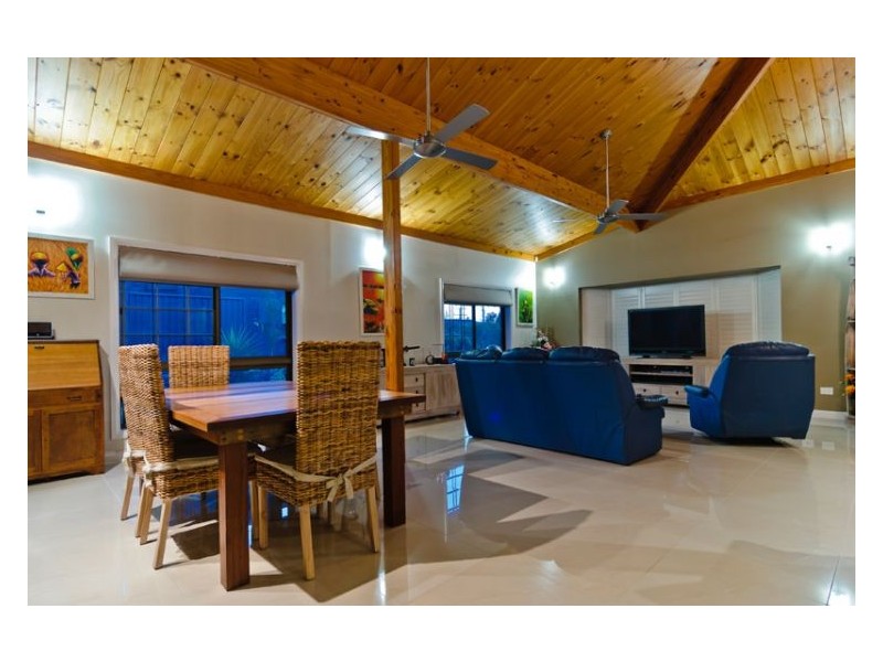 16 Chiltern Court, Coes Creek QLD 4560
