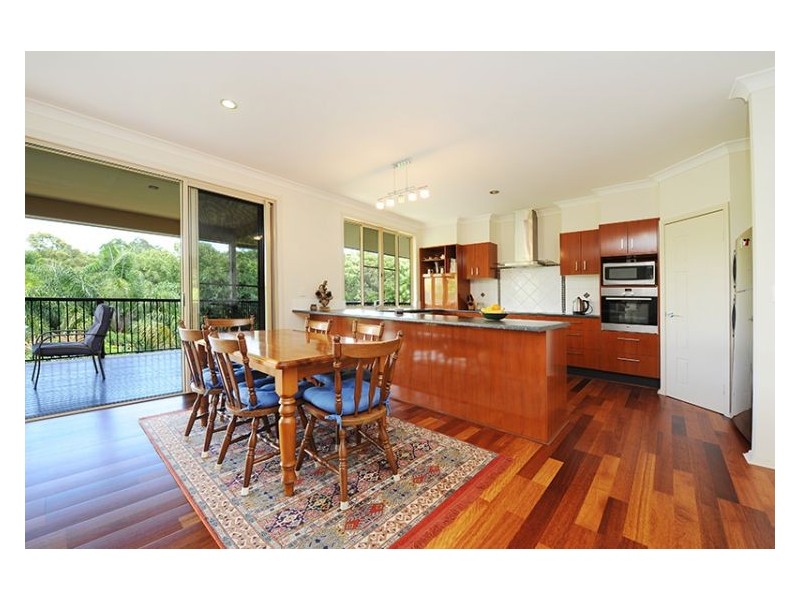 5 Paradise Place, Nambour QLD 4560