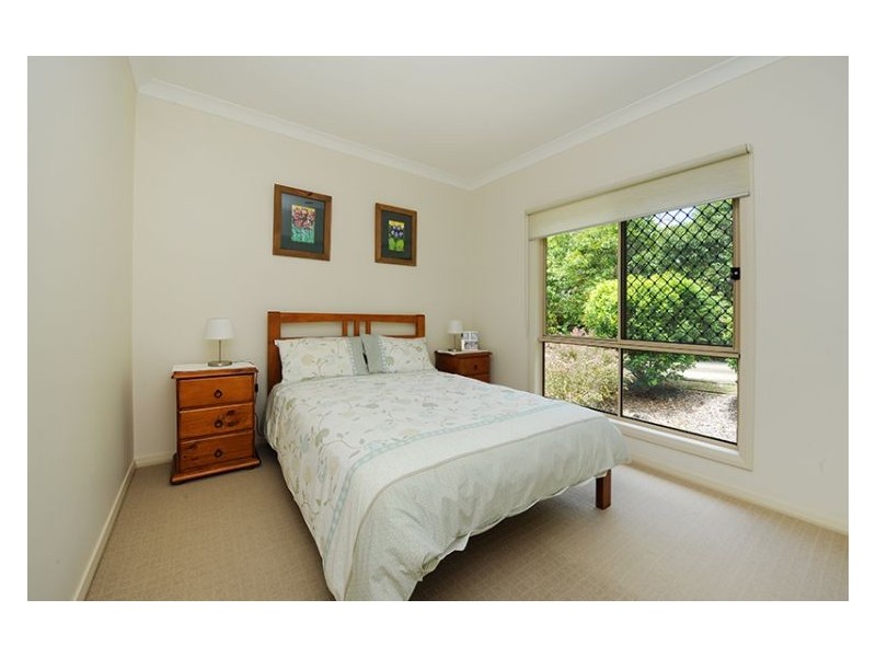 5 Paradise Place, Nambour QLD 4560