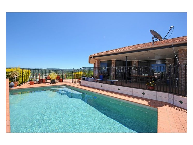 17 Albatross Avenue, Nambour QLD 4560