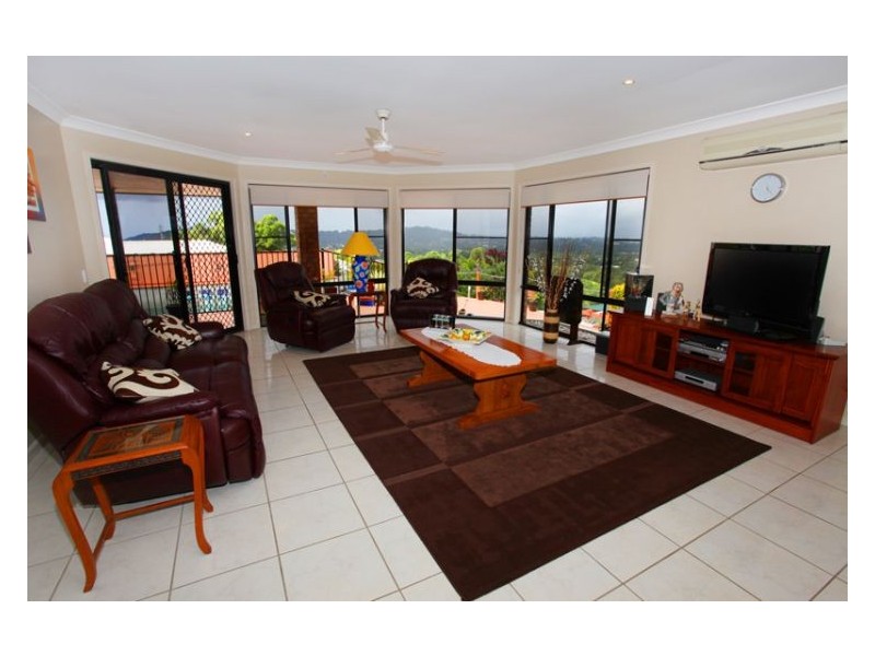 17 Albatross Avenue, Nambour QLD 4560