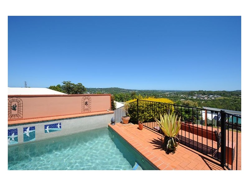 17 Albatross Avenue, Nambour QLD 4560