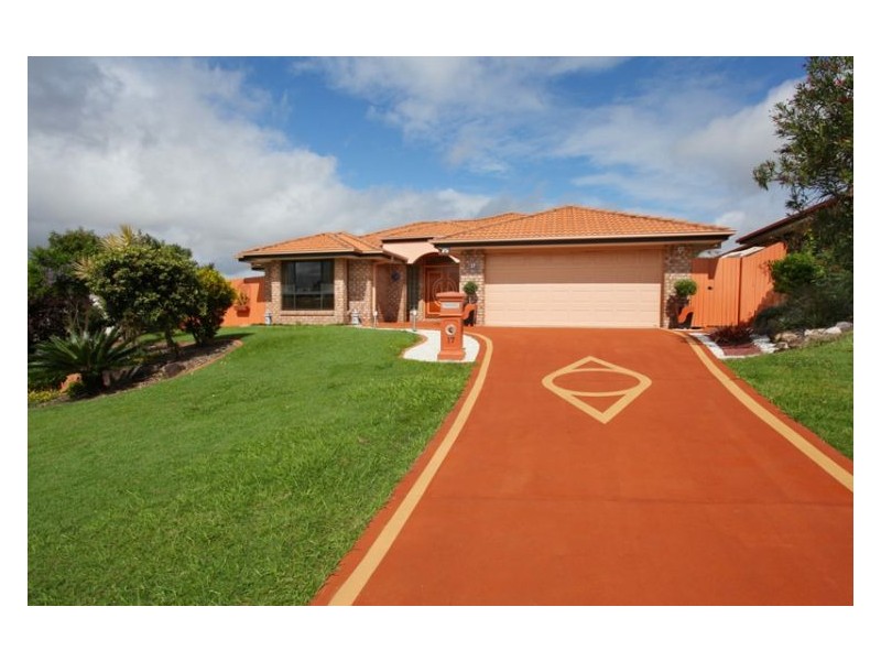 17 Albatross Avenue, Nambour QLD 4560