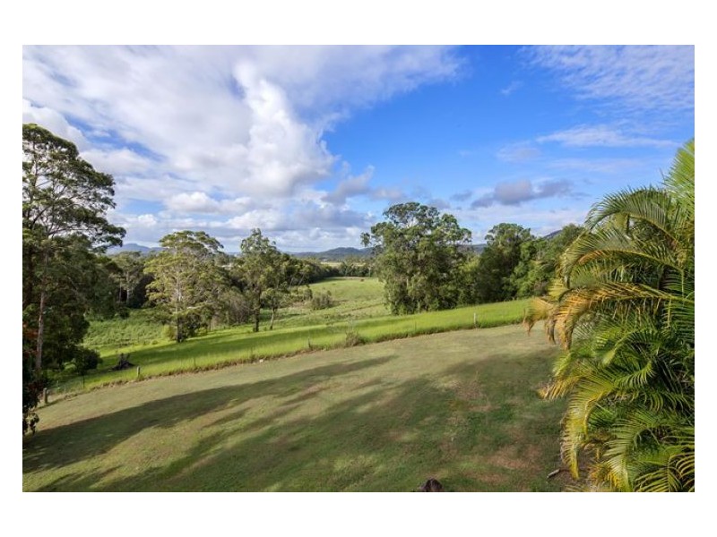 130 Sheahans Road, Yandina QLD 4561