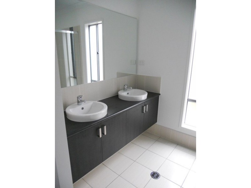 2 Forest Grove Crescent, Sippy Downs QLD 4556