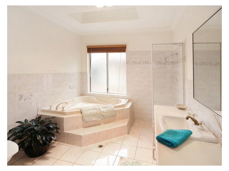 384-398 Blackall Range Road, West Woombye QLD 4559