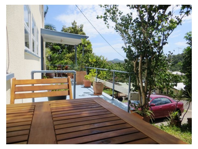 16 Mayfield Street, Nambour QLD 4560