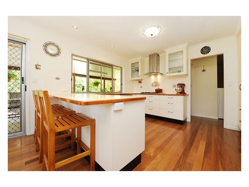32 Highview Avenue, Nambour QLD 4560