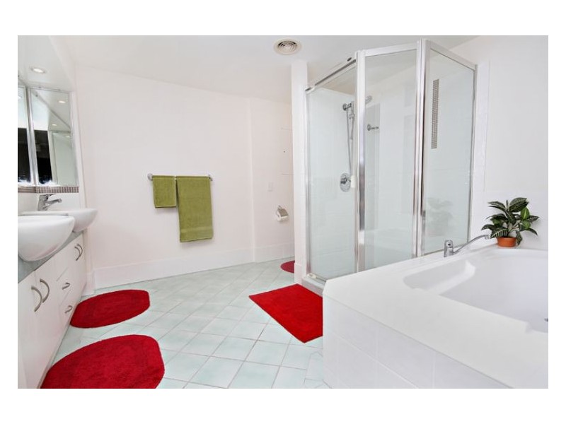 2/87-89 Duporth Avenue, Maroochydore QLD 4558