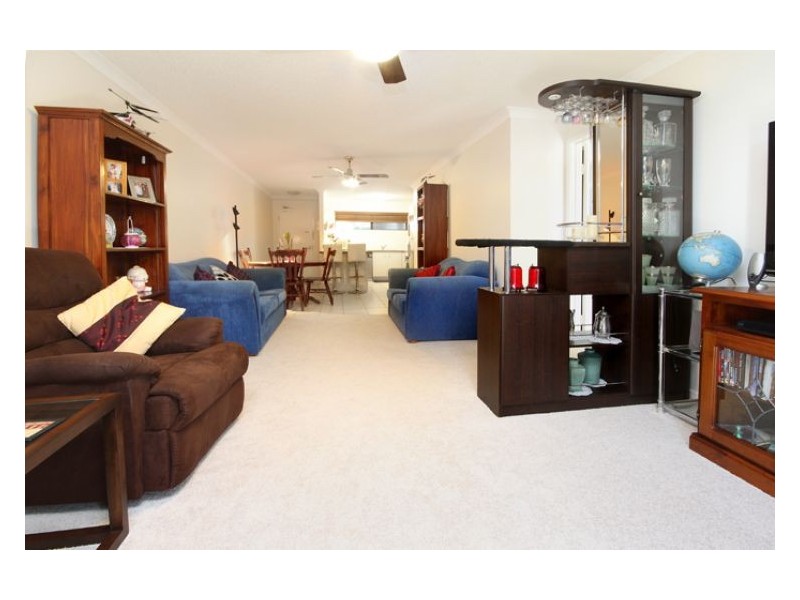 2/87-89 Duporth Avenue, Maroochydore QLD 4558