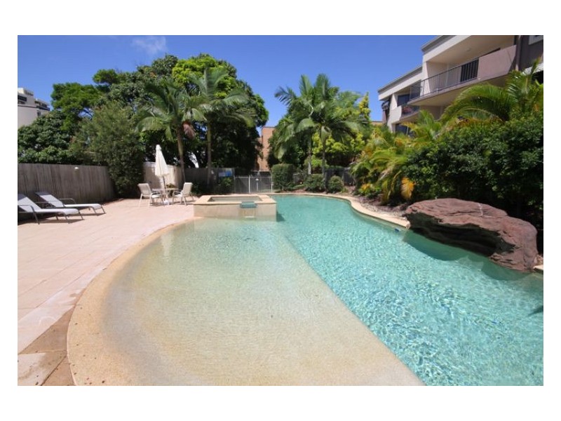 2/87-89 Duporth Avenue, Maroochydore QLD 4558