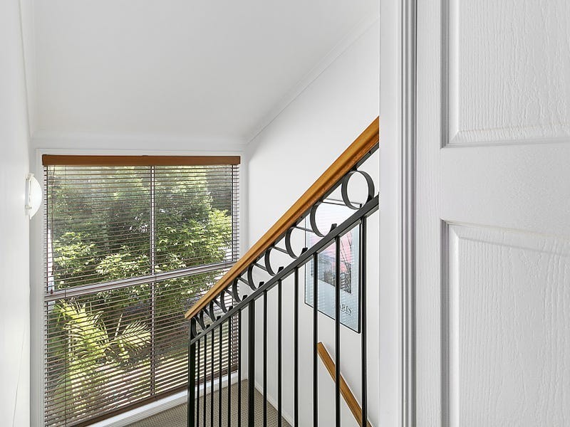 7/1 Beacon Court, Sunrise Beach QLD 4567