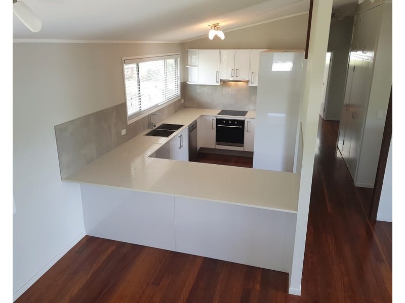 4 Brolga Lane, Noosa Heads QLD 4567