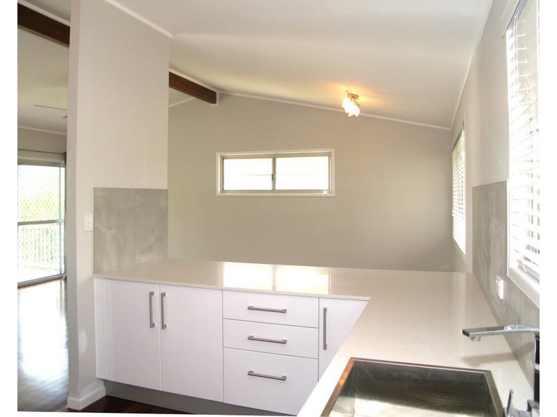 4 Brolga Lane, Noosa Heads QLD 4567