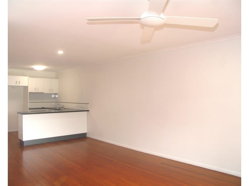 Unit 4/15 Advance Place, Sunrise Beach QLD 4567