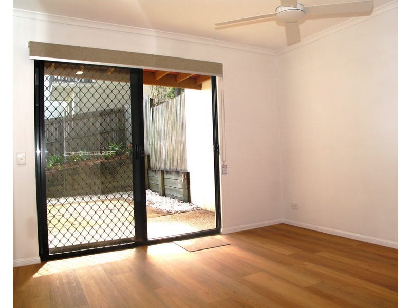 Unit 4/15 Advance Place, Sunrise Beach QLD 4567