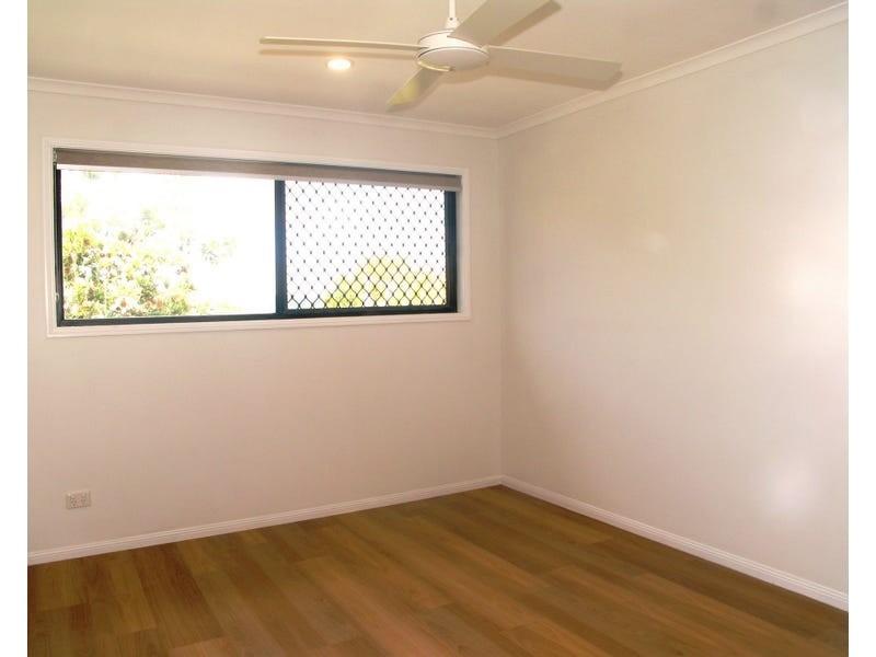Unit 4/15 Advance Place, Sunrise Beach QLD 4567