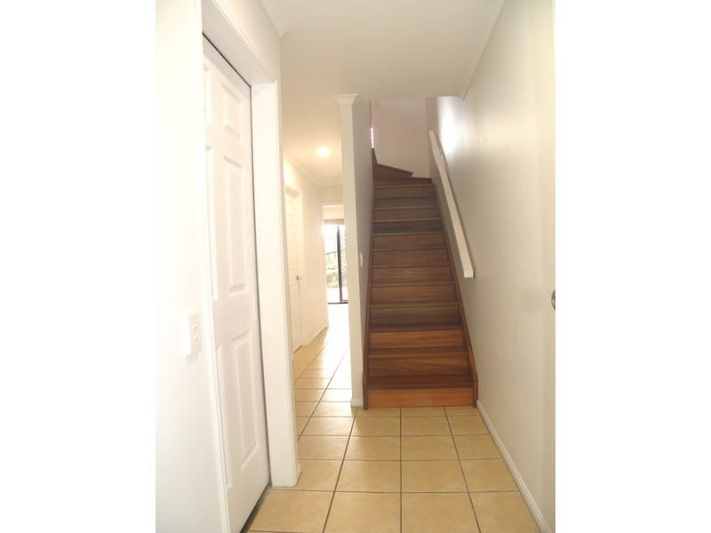 Unit 4/15 Advance Place, Sunrise Beach QLD 4567