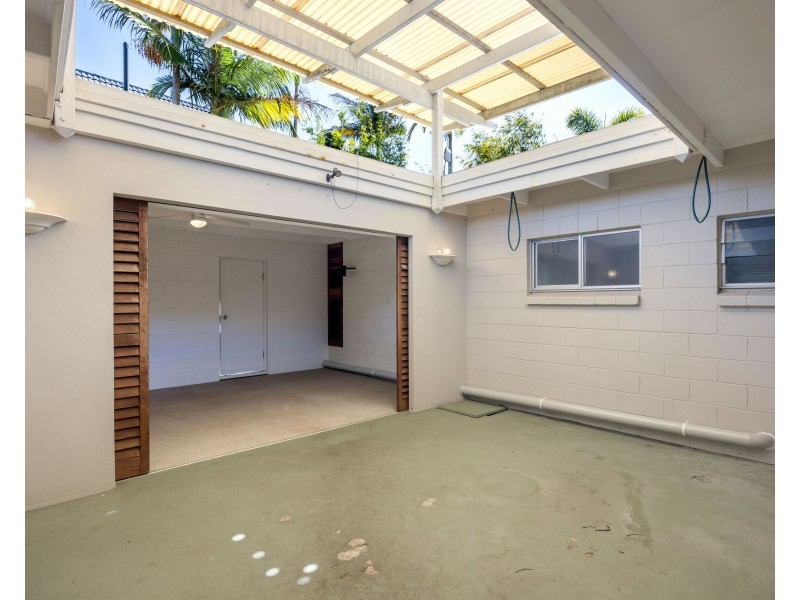 10 Weyba Street, Sunshine Beach QLD 4567