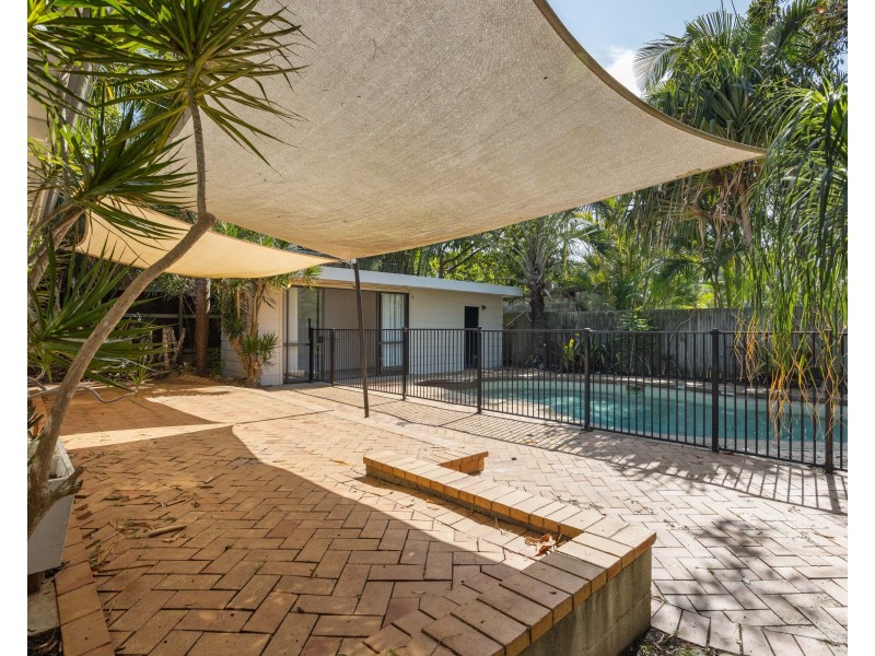 10 Weyba Street, Sunshine Beach QLD 4567