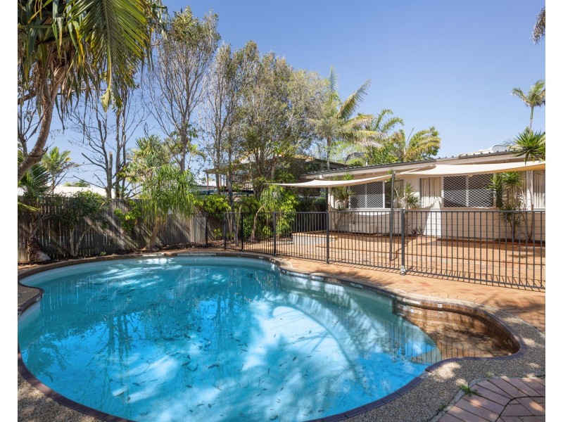 10 Weyba Street, Sunshine Beach QLD 4567