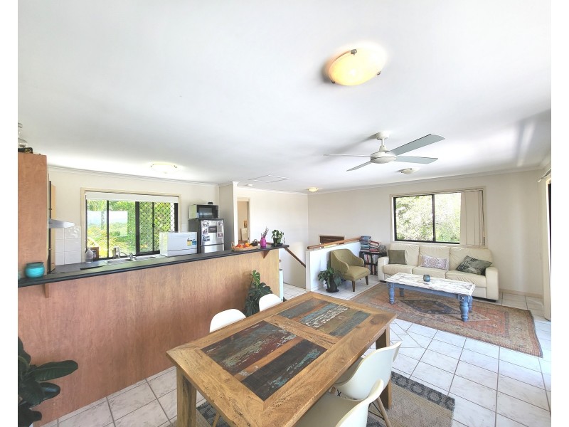 1/17 Advance Place, Sunrise Beach QLD 4567