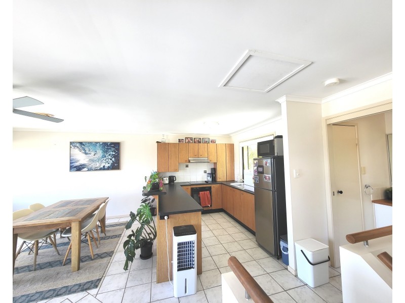 1/17 Advance Place, Sunrise Beach QLD 4567