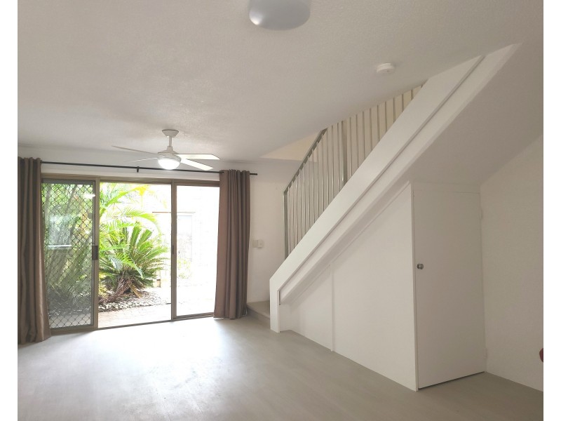 3/12 Cloudsley Street, Noosaville QLD 4566