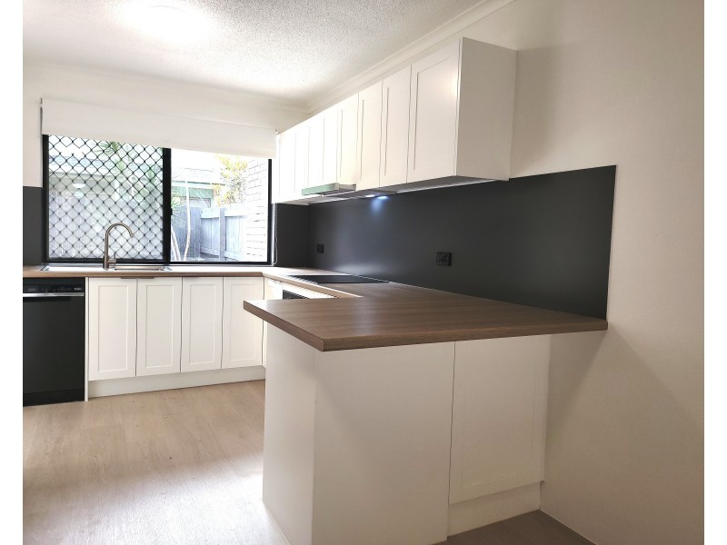3/12 Cloudsley Street, Noosaville QLD 4566