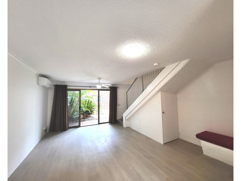 3/12 Cloudsley Street, Noosaville QLD 4566
